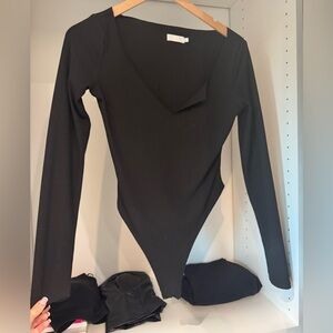 Meshki Black V-Neck Long Sleeve Bodysuit